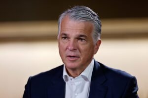 UBS outshines expectations with $1.4 billion in profit but says macroeconomic outlook appears ‘gloomy’ due to U.S. election and geopolitical conflict