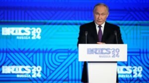 ‘Utter rubbish’: Putin dismisses MI5 chief’s claims about Russia planning to cause chaos in UK & Europe