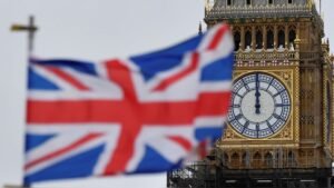 Why doctors are calling the UK to abolish its yearly clock-changing system