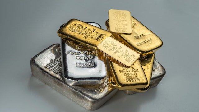 Silver zooms past ₹1 lakh-mark, gold jumps ₹350 to record high