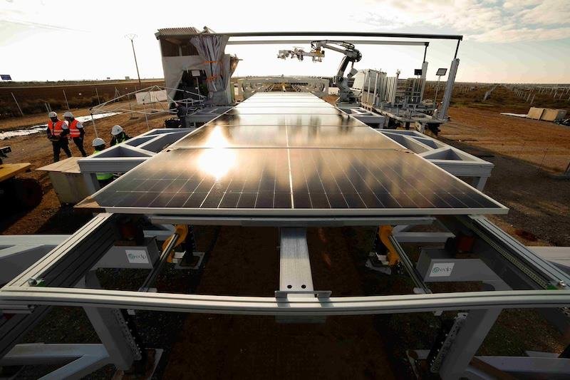 EDP Tests Construction Of Its First Solar Park With Comau Automation Technology Robotics & Automation News