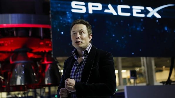 Elon Musk’s SpaceX planning to sell insider shares to boost value to $350 billion