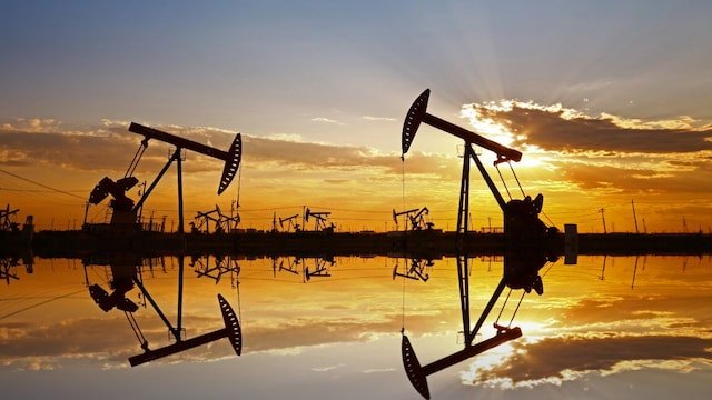 Oil drifts toward year-end as traders ponder outlook for 2025