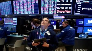 Wall Street investors remain on the sidelines ahead of jobs data, South Korea crisis