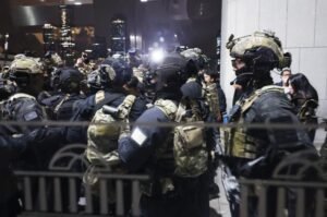 BOK to hold emergency market response meeting over martial law declaration