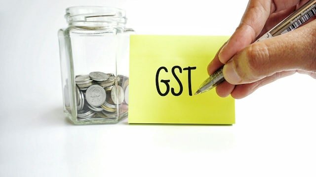 35% GST — Shares of ITC, Varun Beverages fall up to 5% after CNBC-TV18 newsbreak