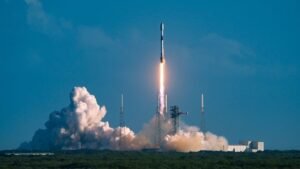 SpaceX weighs tender offer of shares at roughly $350 billion valuation