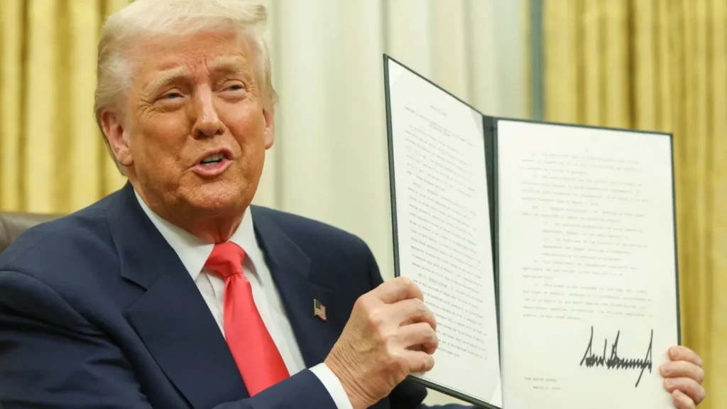 108112320-17412951882025-03-06t205826z_1587565156_rc2v7davj6xv_rtrmadp_0_usa-trump