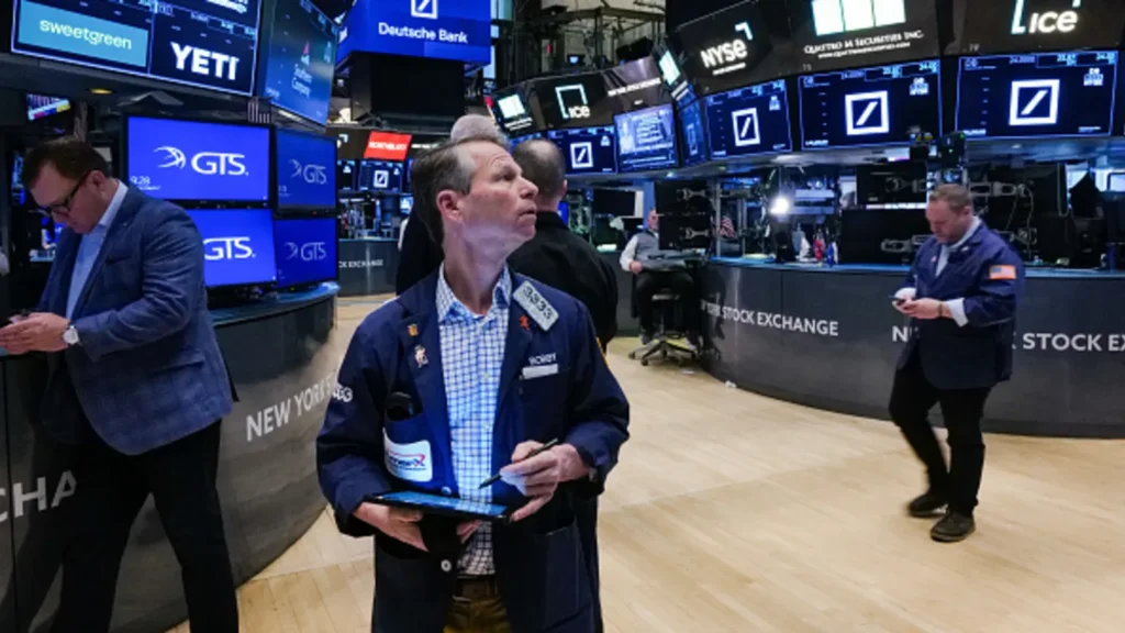 108112754-1741363586692-gettyimages-2203810302-tariffs597253_6feyhmpx