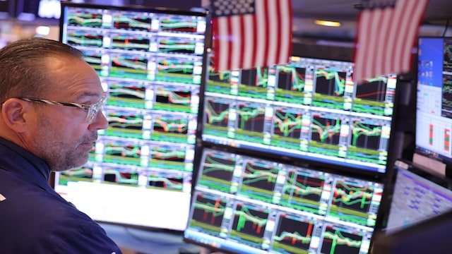 US Markets Rally: Dow Jones surges 400 points in best Fed day since July, yields sink