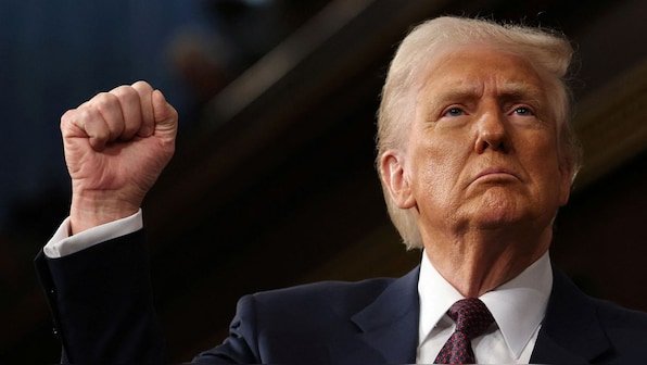 Record number of Americans apply for UK citizenship. Are they running away from Trump?