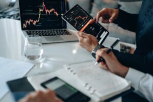 Broadcom (AVGO) Stock Surges 5% on Strong AI-Driven Q1 2025 Earnings Beat