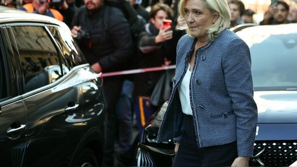 Le Pen’s 2027 presidential hopes hinge on fast-tracked appeal process